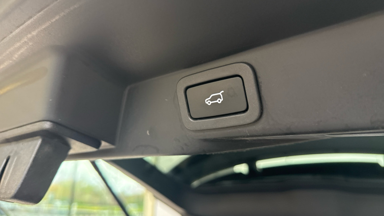 Land Rover Range Rover Sport 3.0 D300 Autobiography Dynamic 5dr Auto Diesel Estate